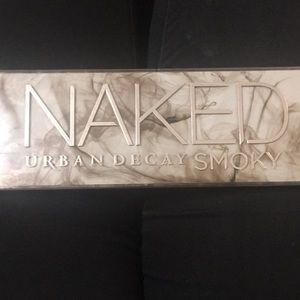 Urban Decay Naked Smokey pallet